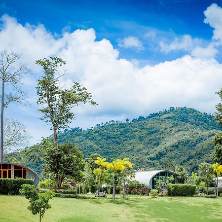 The Banyan Leaf Resort Suan Phueng Exteriér fotografie